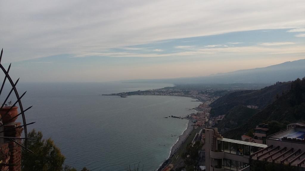 Taormina Rainbow House Apartment Ngoại thất bức ảnh